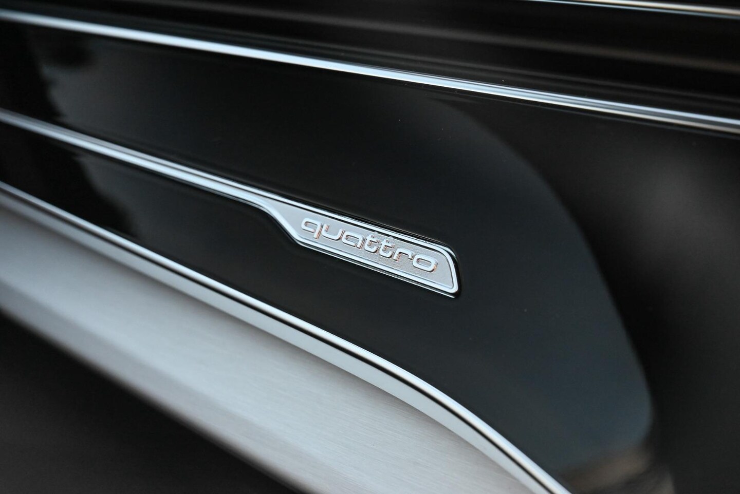 Image about Audi Q7 SUV Q7 S line TDI quattro tiptronic