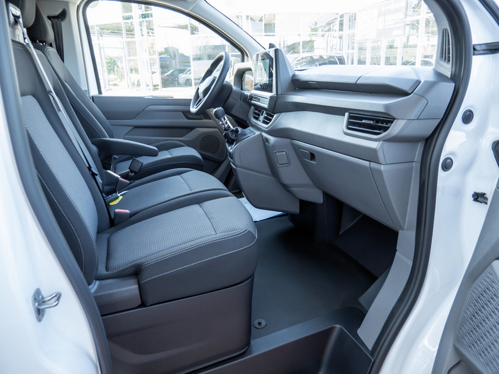 Volkswagen Transporter Kasten langer Radstand – Bild 2