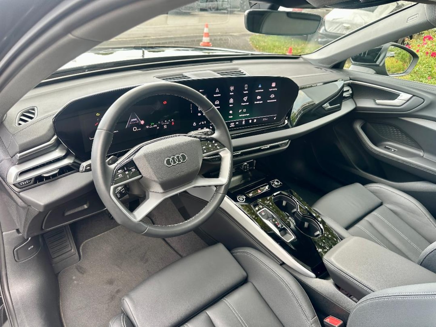 Bild über Audi A5 Avant TDI quattro 150 kW S tronic - für weitere Informationen kontaktieren Sie den Audi Partner