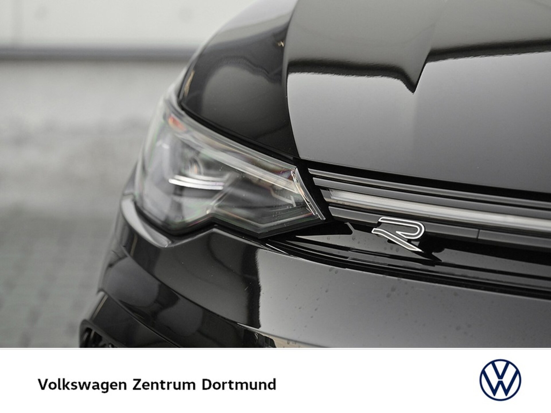 Volkswagen Golf R-Line