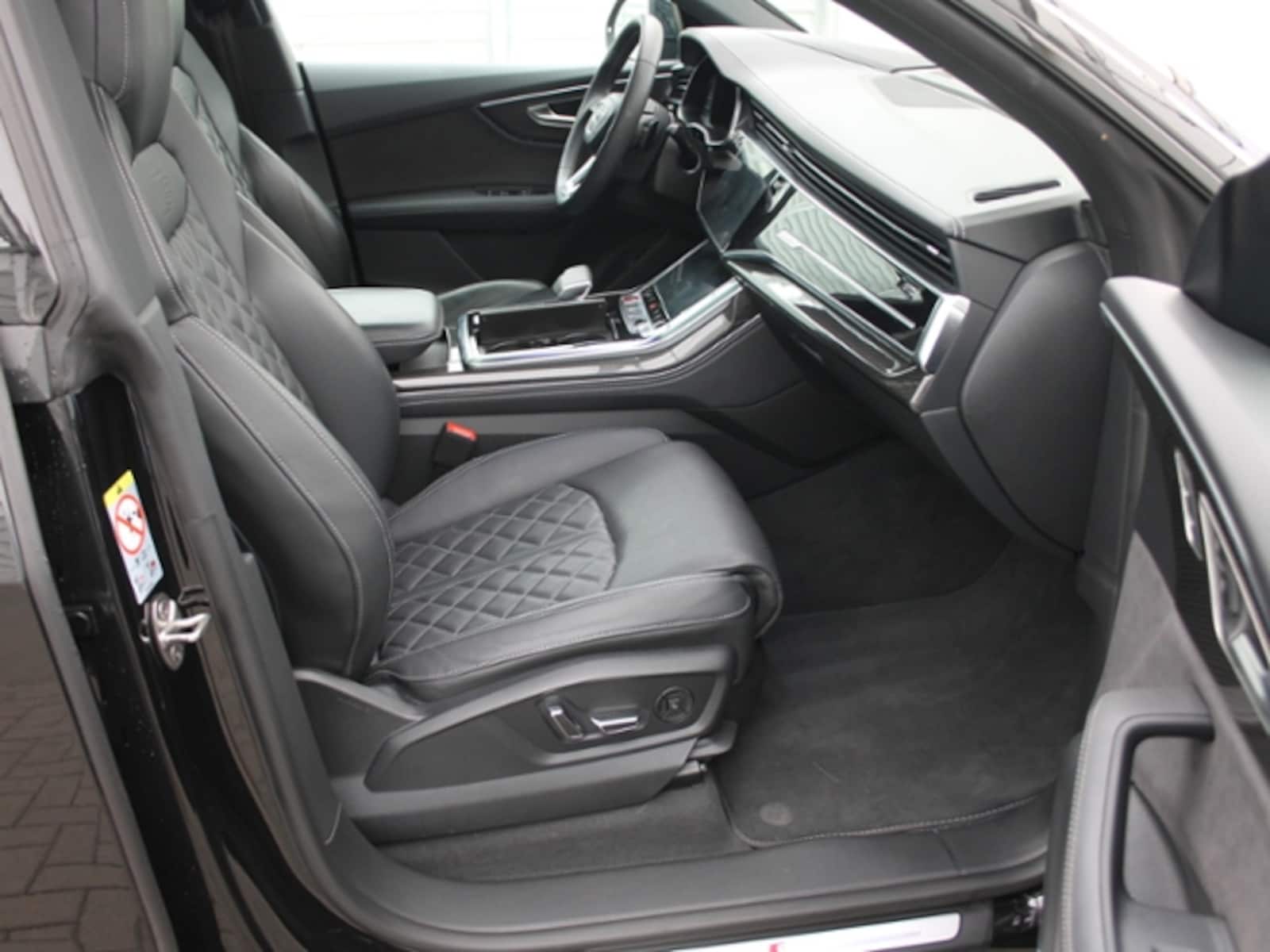 Audi SQ8 – Bild 17