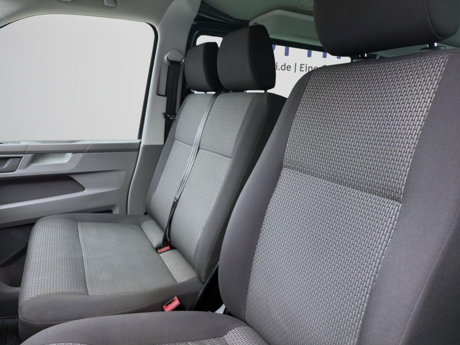 Volkswagen T6.1 Transporter Kombi kurzer Radstand