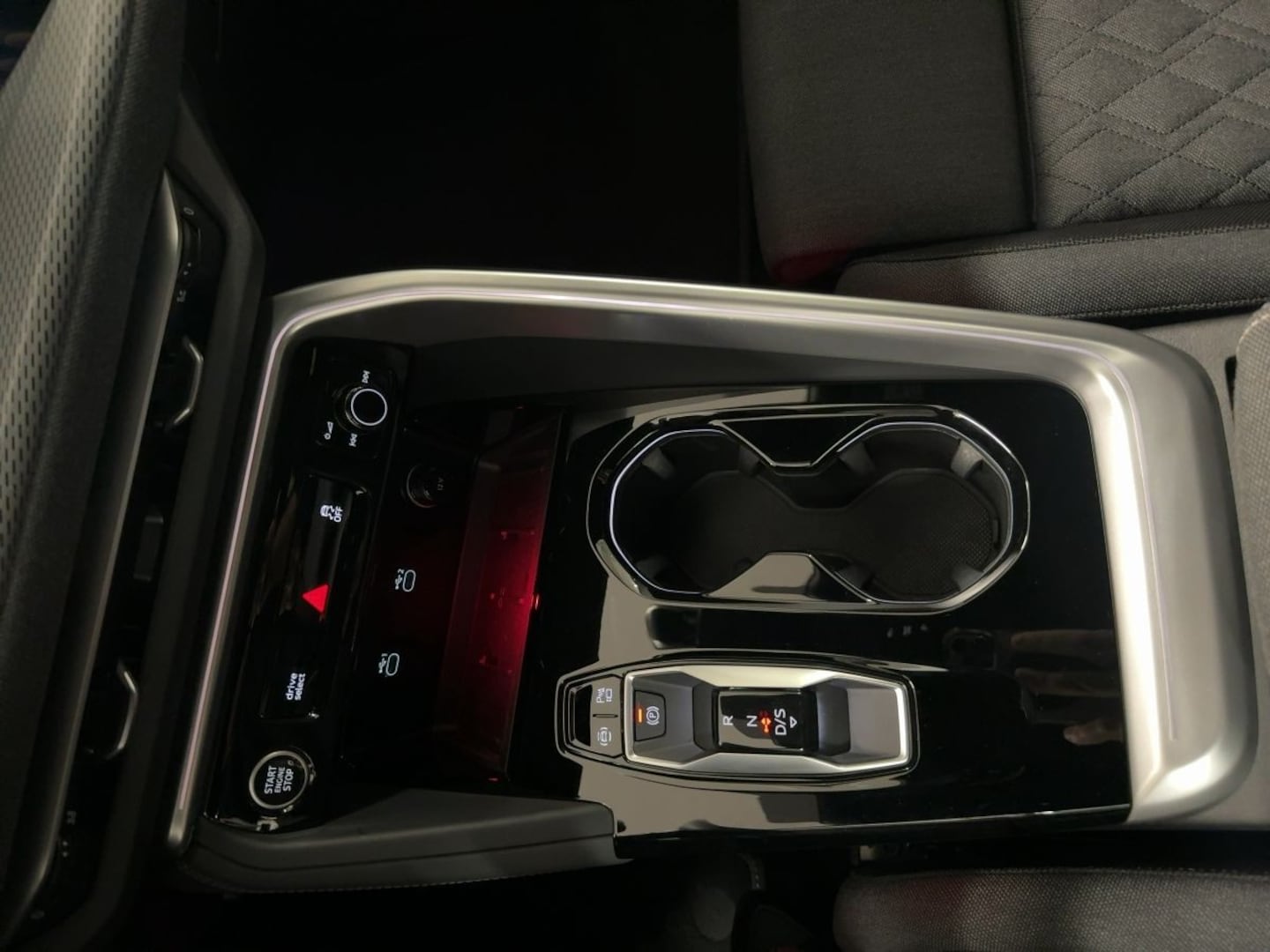 Bild über Audi Q5 SUV TFSI 150 kW S tronic - für weitere Informationen kontaktieren Sie den Audi Partner