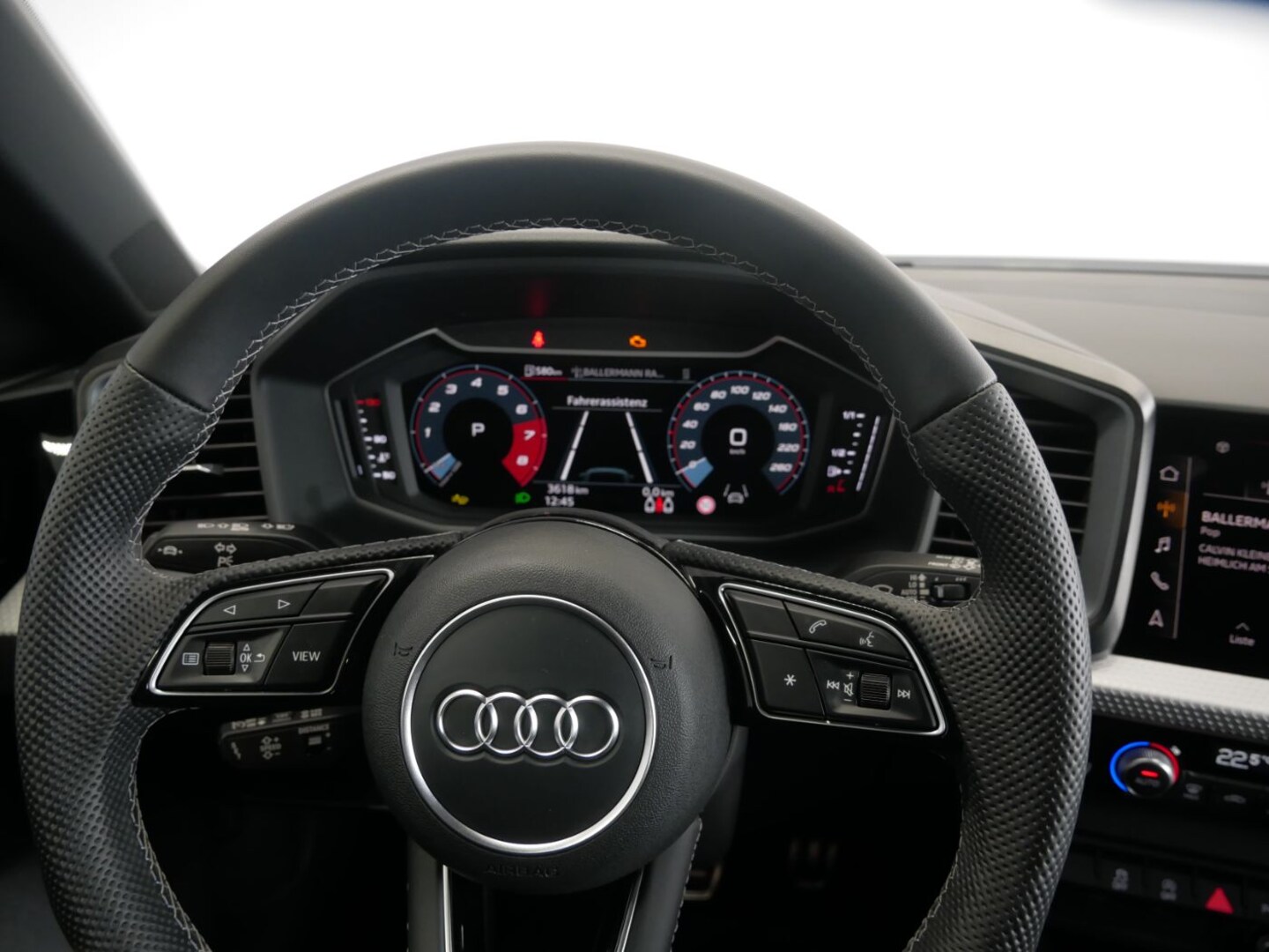 Bild über Audi A1 allstreet 35 TFSI S tronic - für weitere Informationen kontaktieren Sie den Audi Partner