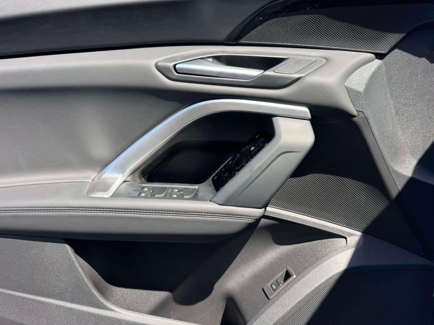 2025 Audi Q5 Premium - Photo 11