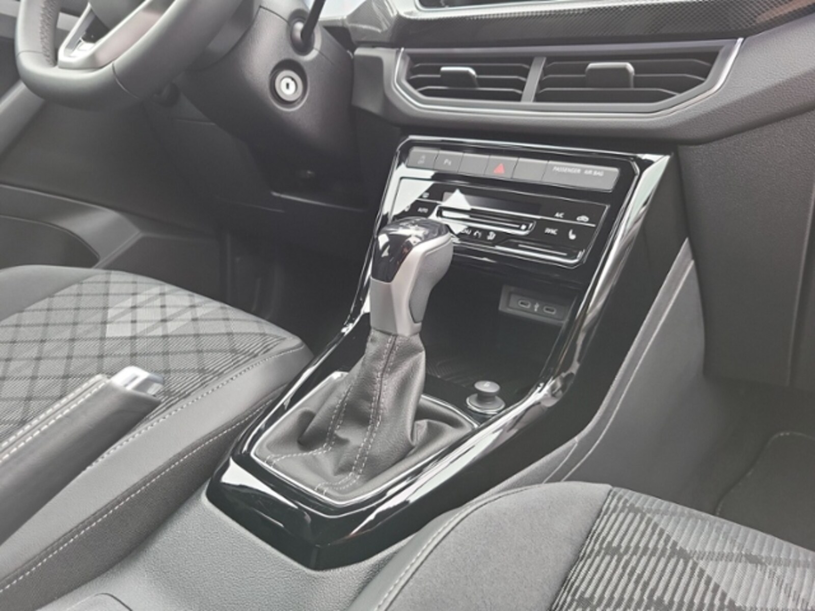Volkswagen T-Cross – Bild 15