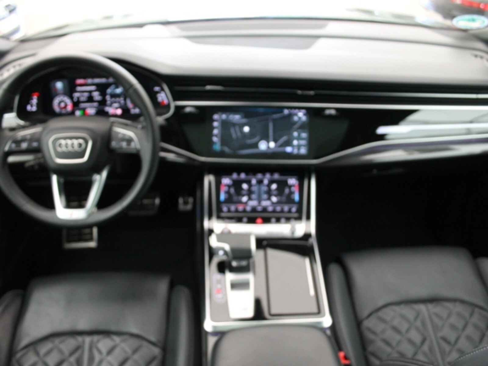 Audi SQ8 – Bild 18