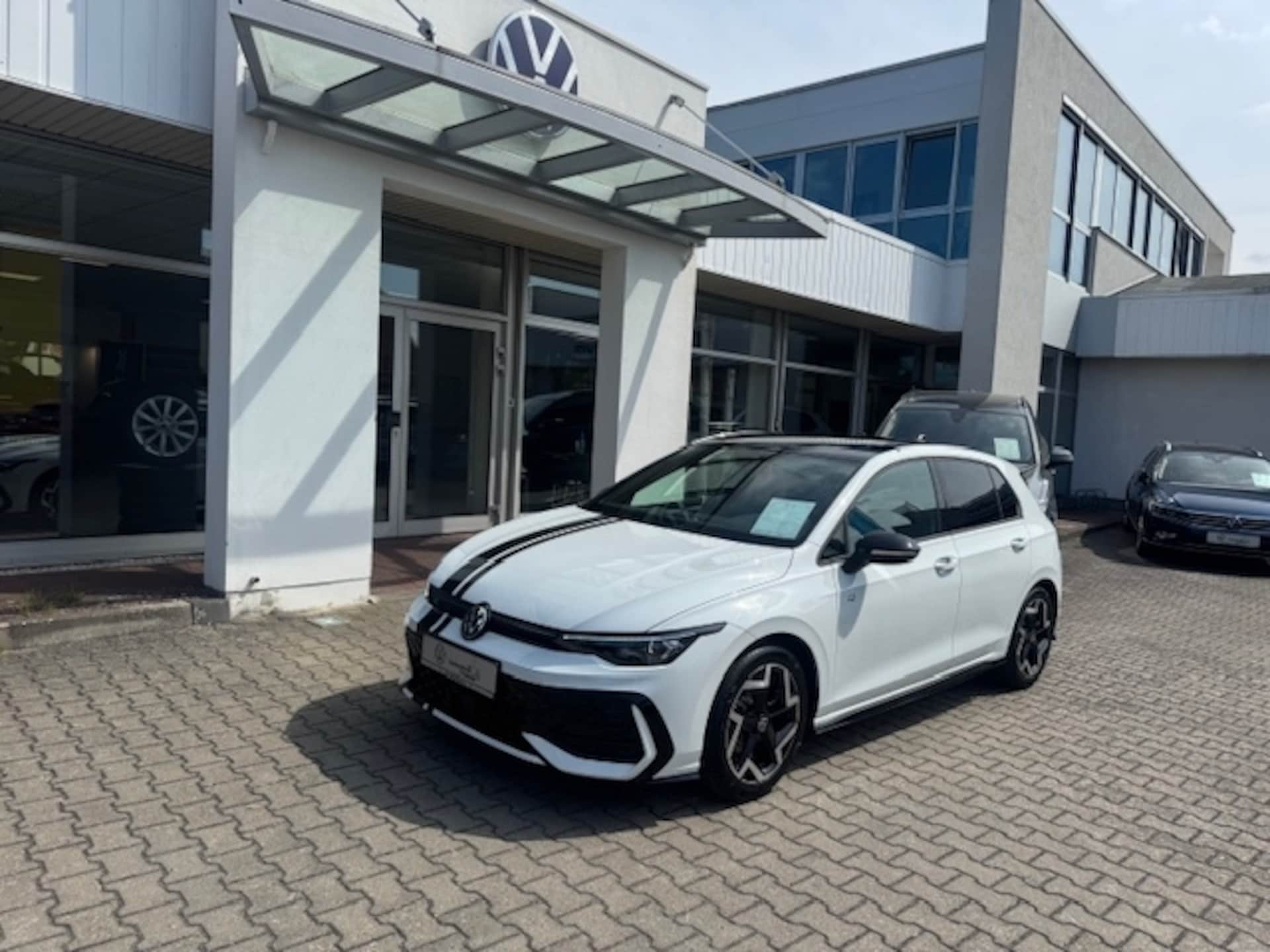 Volkswagen Golf R-Line