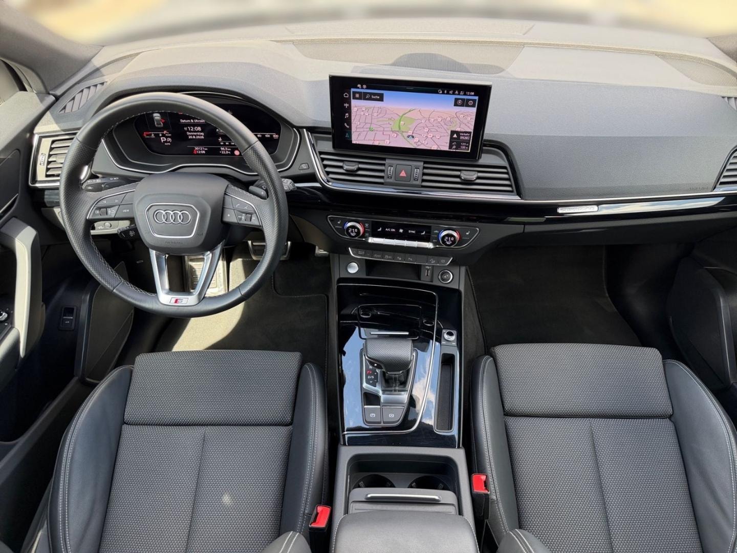 Bild über Audi Q5 40 TDI quattro S tronic - für weitere Informationen kontaktieren Sie den Audi Partner