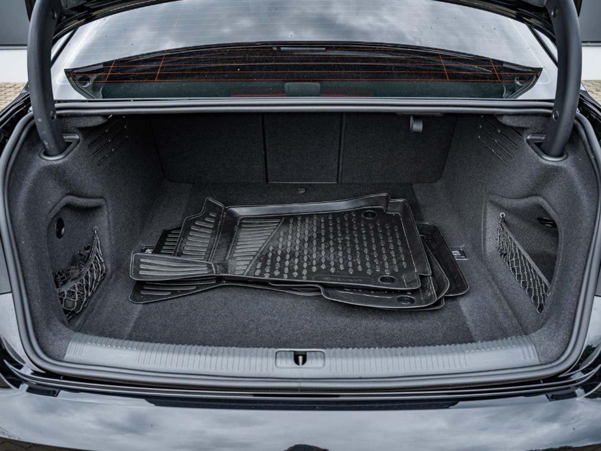 Audi A4 Limousine S line