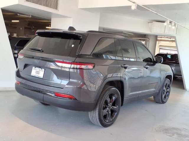 2022 Jeep Grand Cherokee