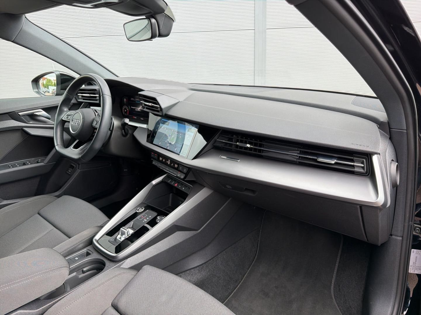 Bild über Audi A3 Sportback advanced 30 TFSI S tronic - für weitere Informationen kontaktieren Sie den Audi Partner