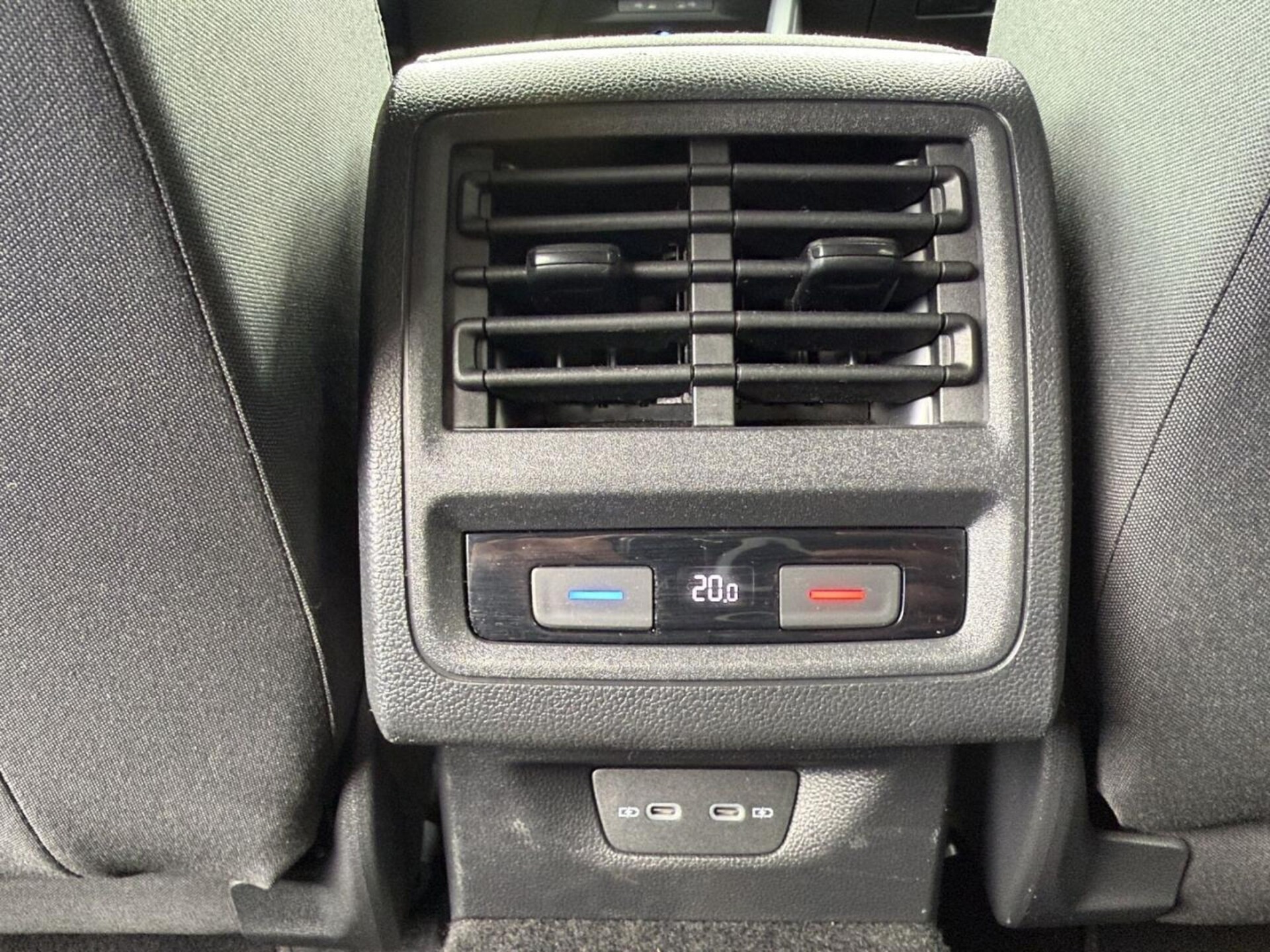Volkswagen Golf Active