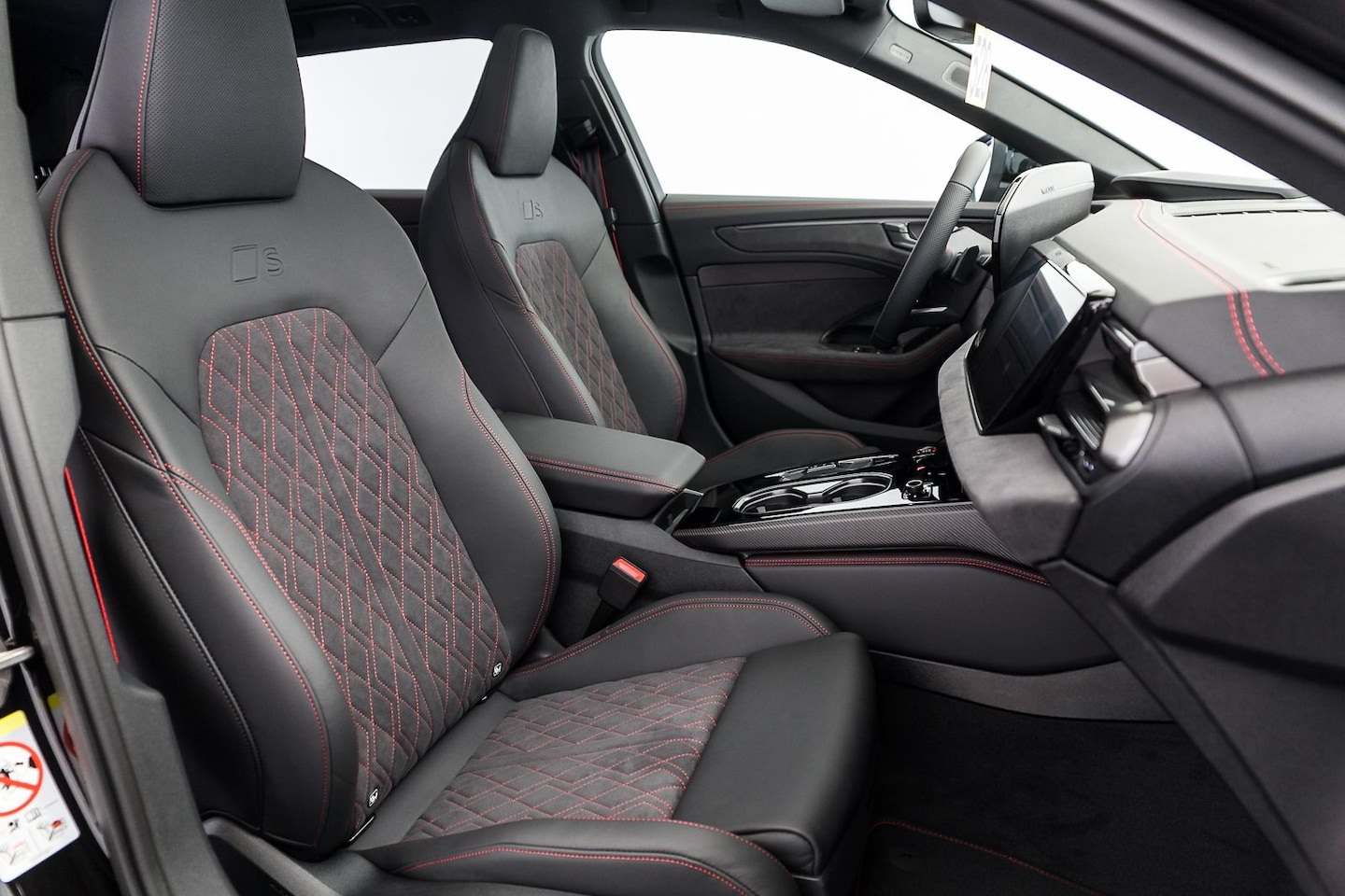 Bild über Audi A6 Avant TFSI quattro 270 kW S tronic - für weitere Informationen kontaktieren Sie den Audi Partner