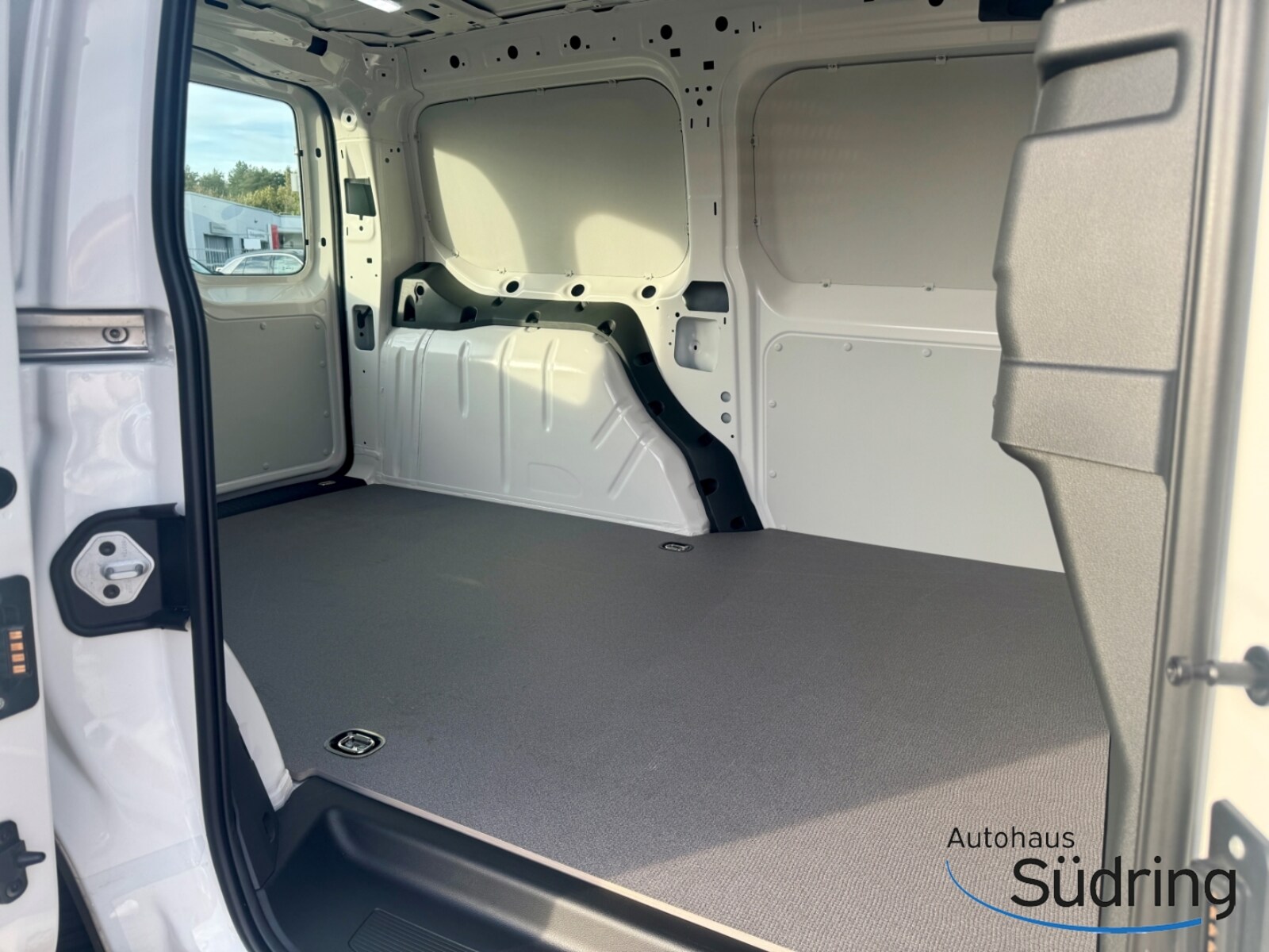 Volkswagen Caddy Maxi Cargo – Bild 12