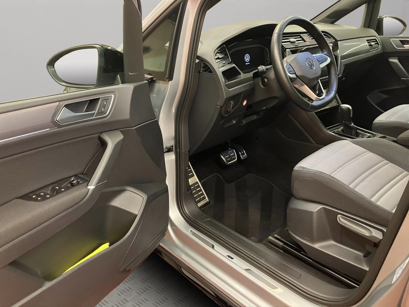 Volkswagen Touran – Bild 15