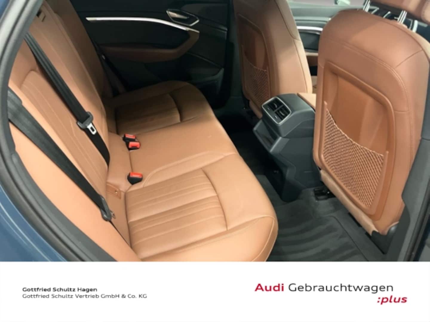 Bild über Audi Q8 e-tron S line 50 e-tron quattro - für weitere Informationen kontaktieren Sie den Audi Partner