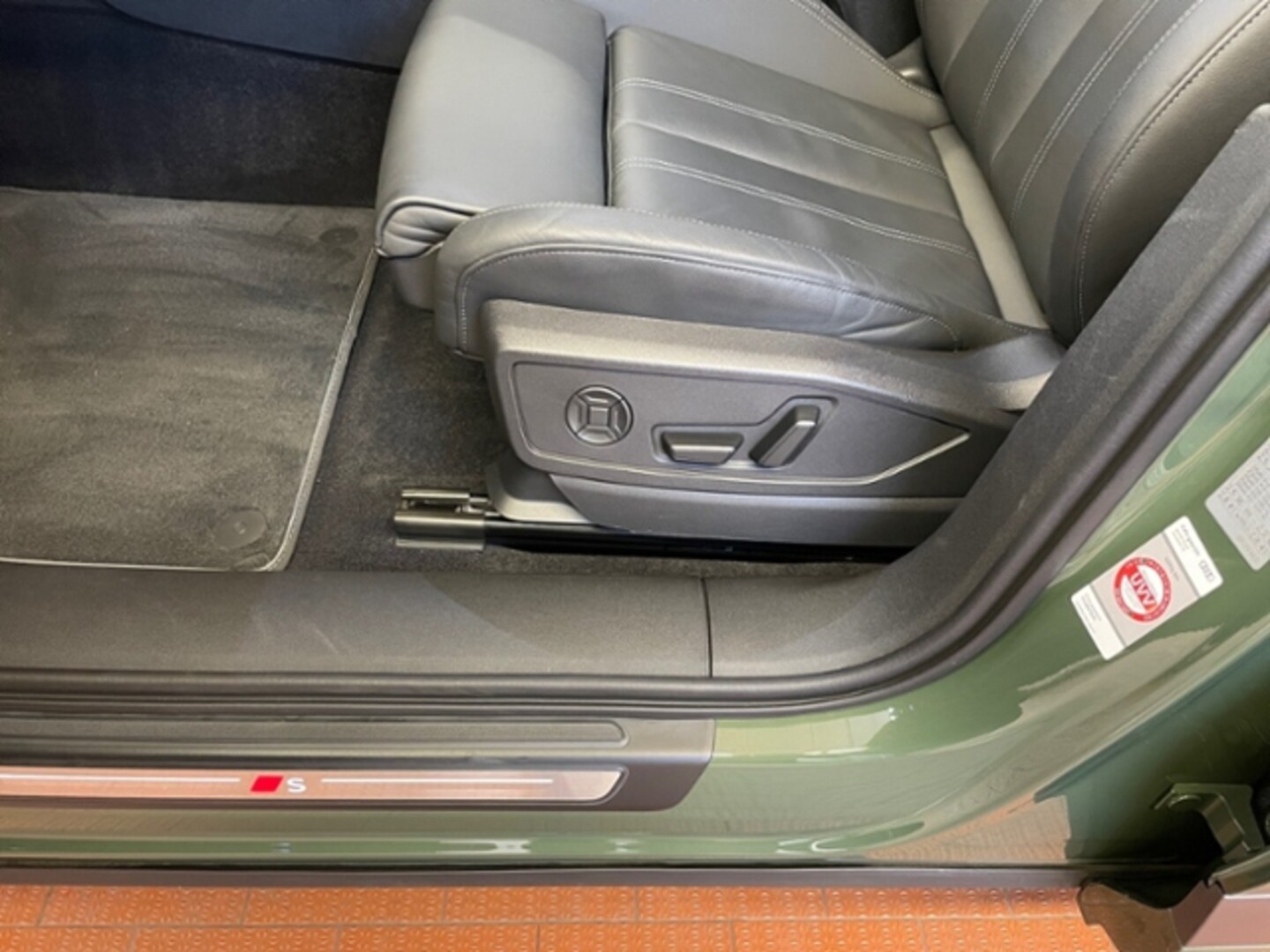 Bild über Audi Q5 SUV TDI quattro 150 kW S tronic - für weitere Informationen kontaktieren Sie den Audi Partner