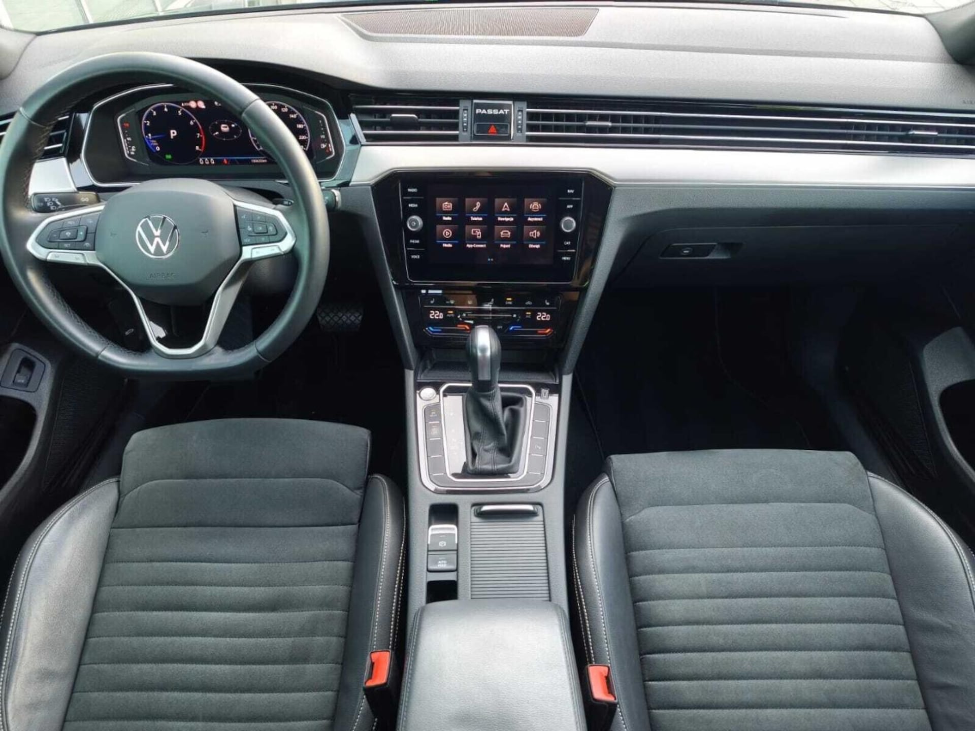 Volkswagen Passat Elegance