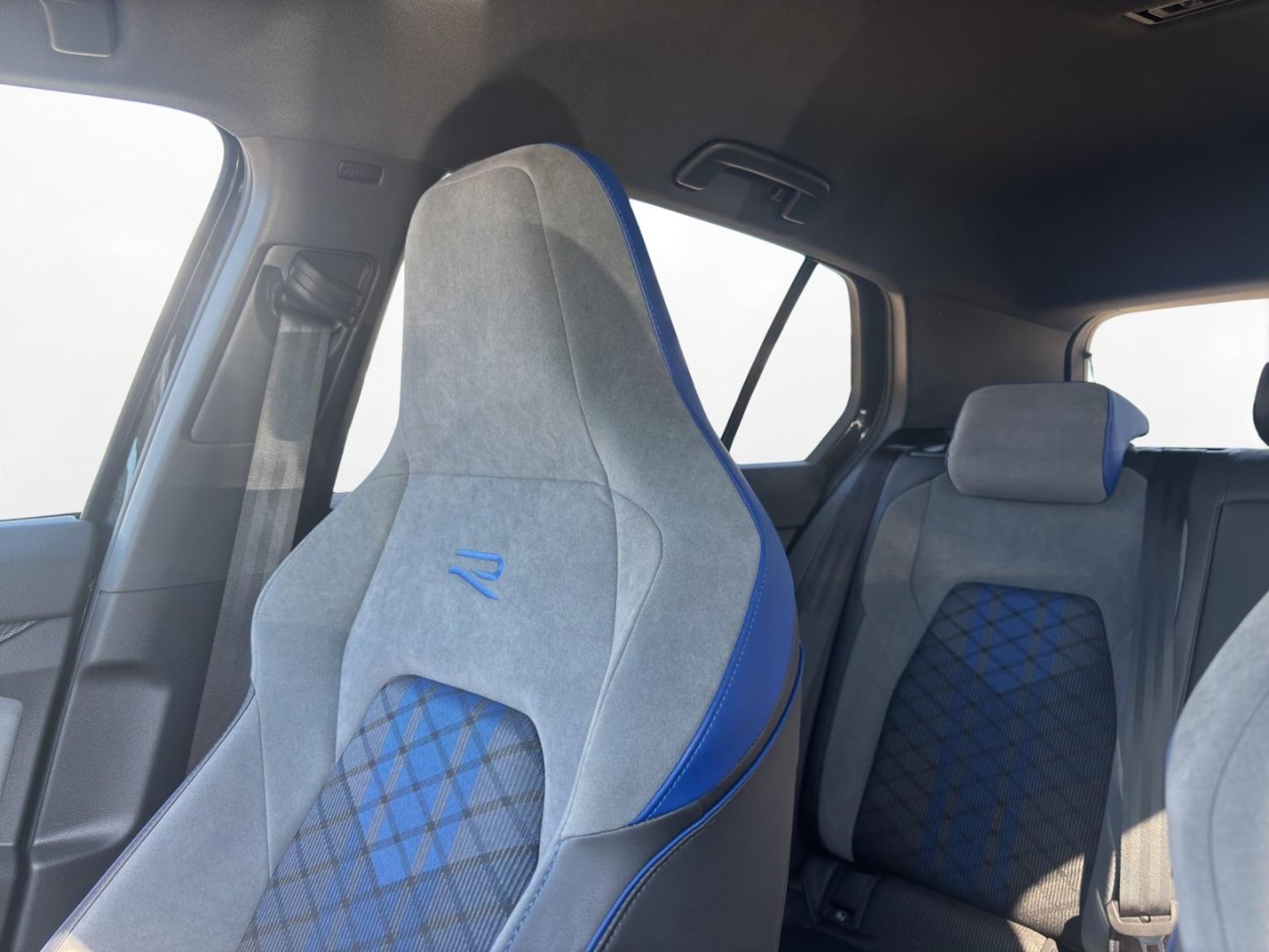 Volkswagen Golf R