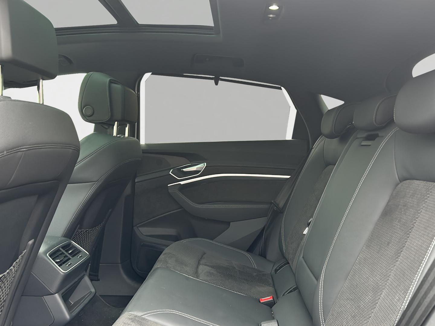 Image about Audi e-tron Sportback Attraction S line 50 quattro 230,00 kW