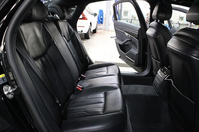 2026 Audi A8 Base - Photo 33