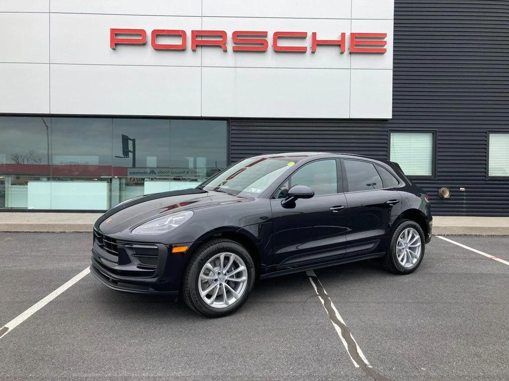 2025 Porsche Macan