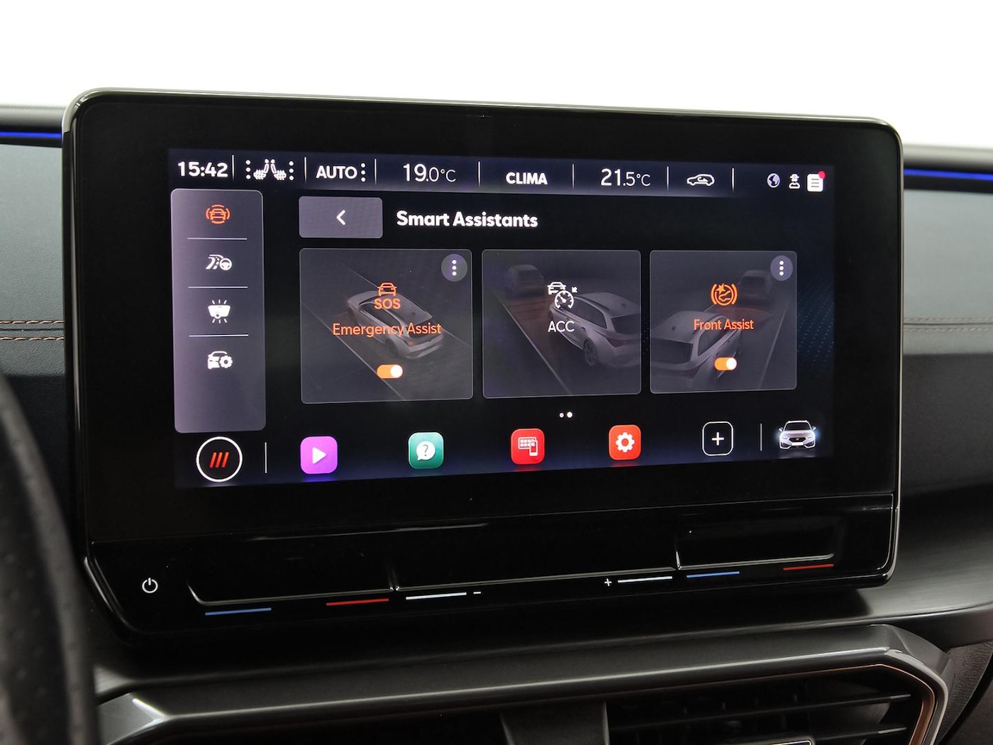 CUPRA Leon Sportstourer 2.0 TSI DSG 221 kW (300 CV) — photo 29