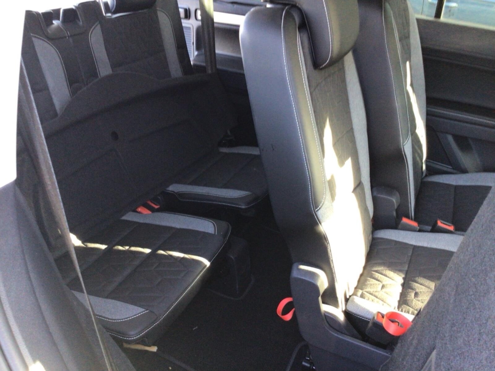 Volkswagen Touran – Bild 15