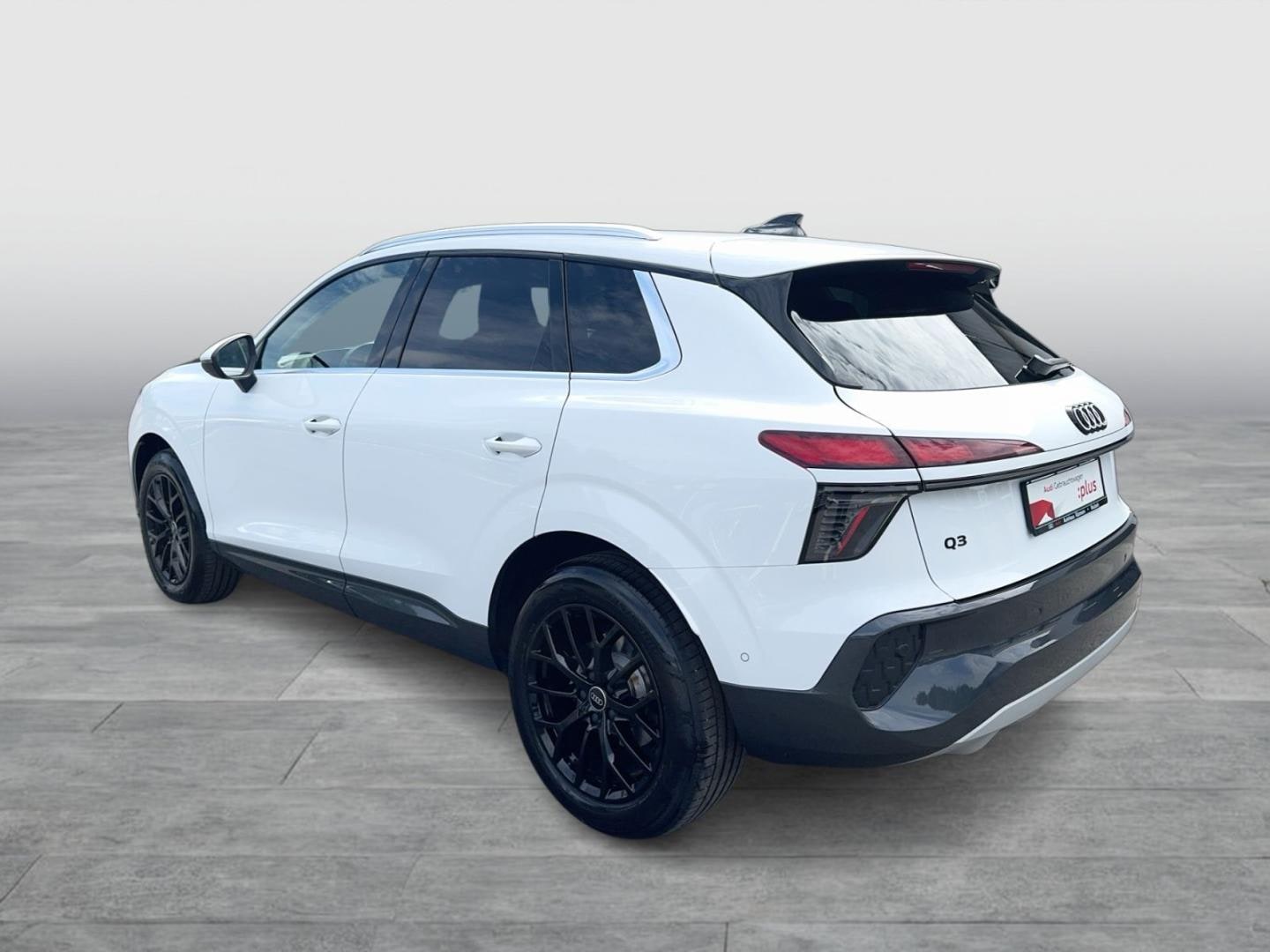 Bild über Audi Q3 SUV TFSI 110 kW S tronic - für weitere Informationen kontaktieren Sie den Audi Partner