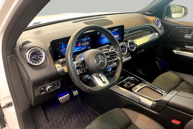 2026 Mercedes-Benz GLB AMG GLB 35 - Photo 18