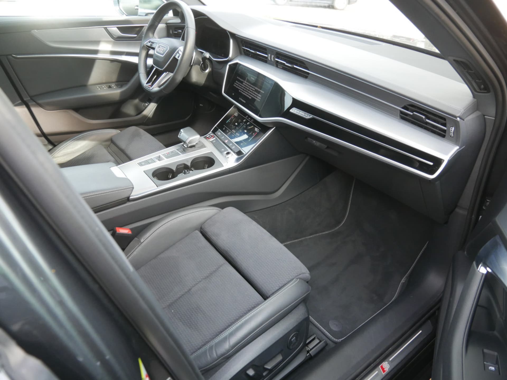 Audi S6 Avant