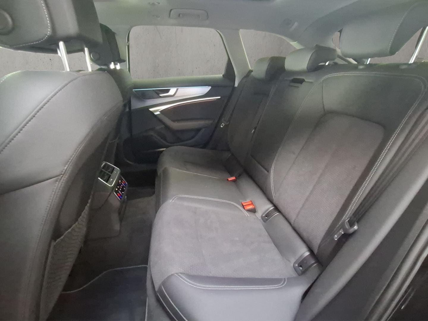 Bild über Audi S6 Avant TDI quattro tiptronic - für weitere Informationen kontaktieren Sie den Audi Partner