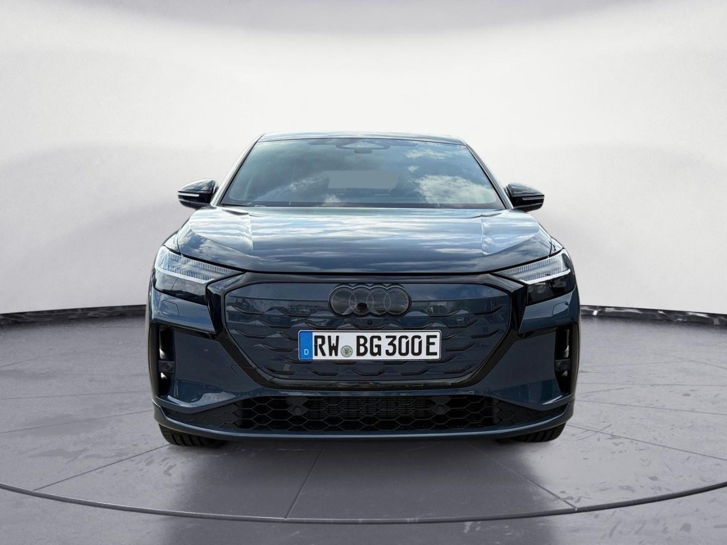 Bild über Audi Q4 Sportback e-tron e-tron quattro 220 kW - für weitere Informationen kontaktieren Sie den Audi Partner