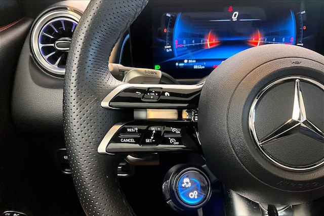 2026 Mercedes-Benz GLB AMG GLB 35 - Photo 24
