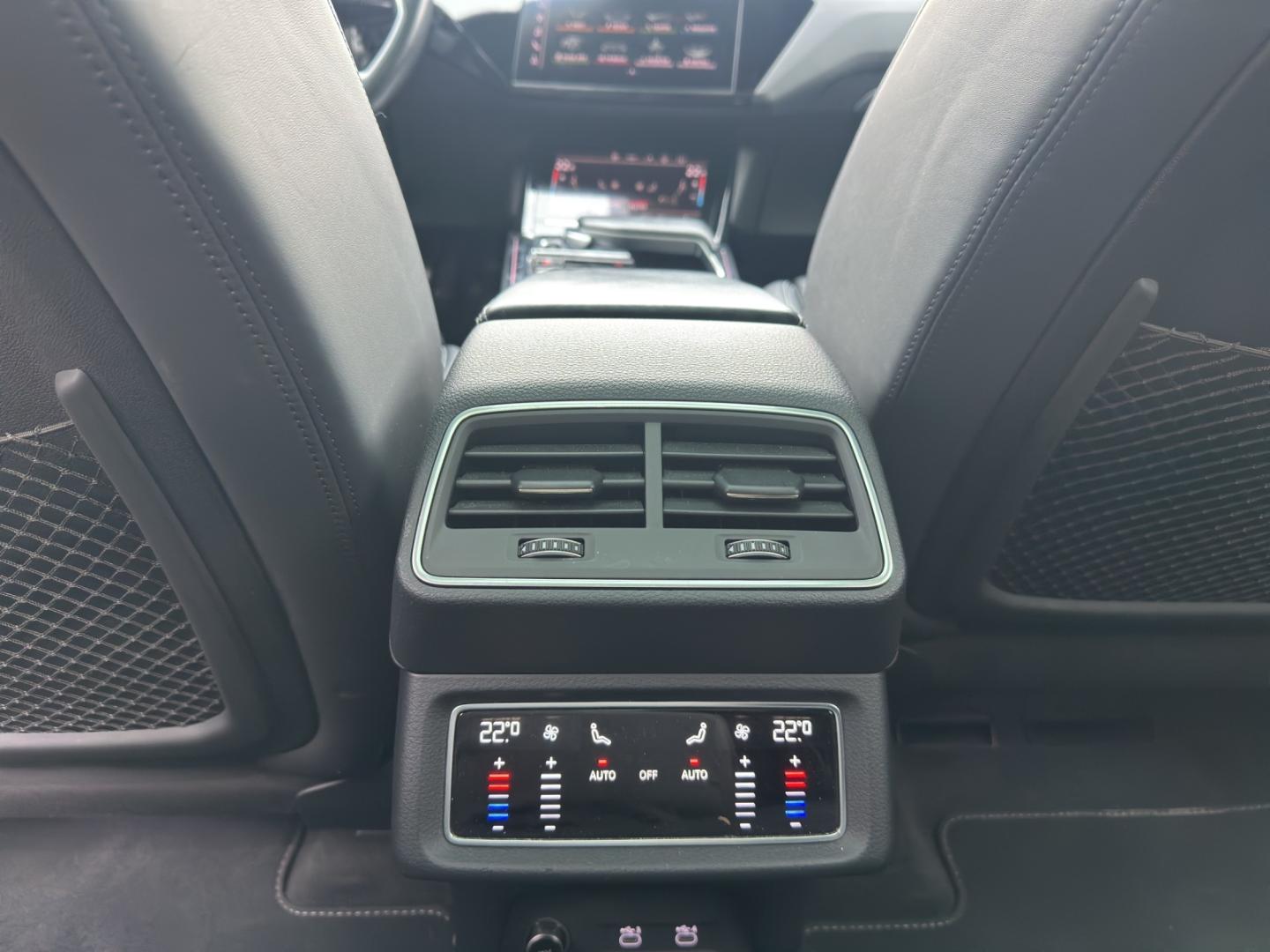 Image about Audi e-tron Sportback S line 55 quattro 300,00 kW