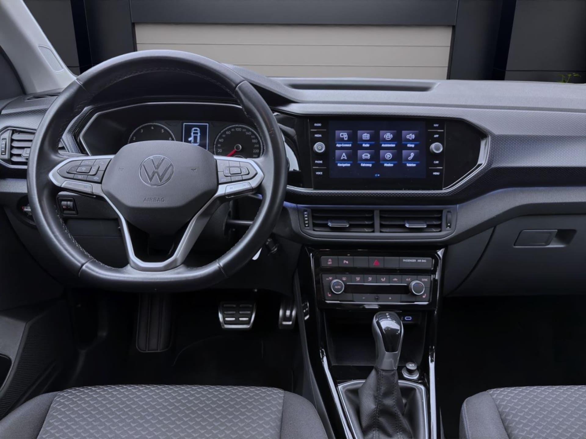 Volkswagen T-Cross United