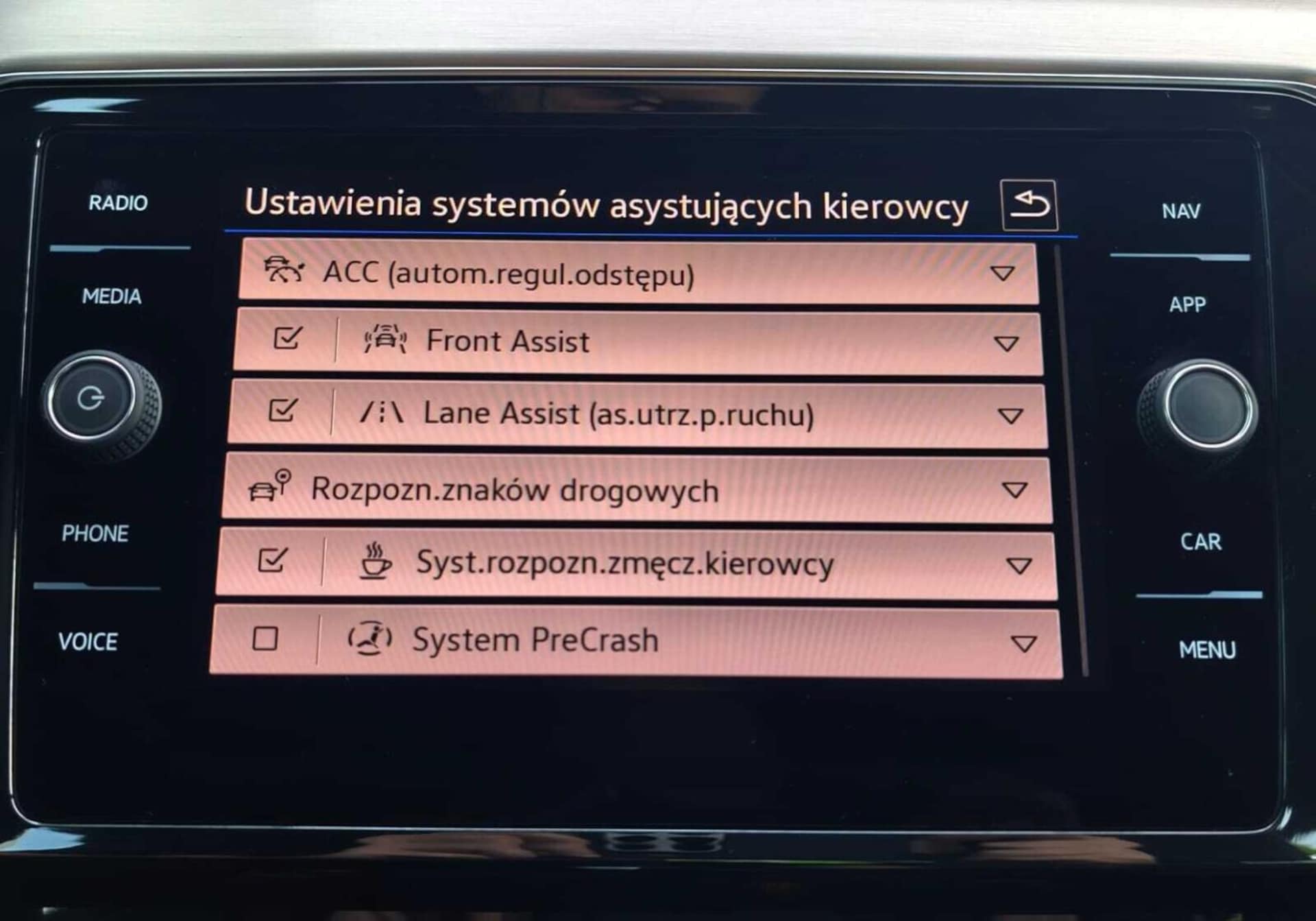 Volkswagen Passat Elegance