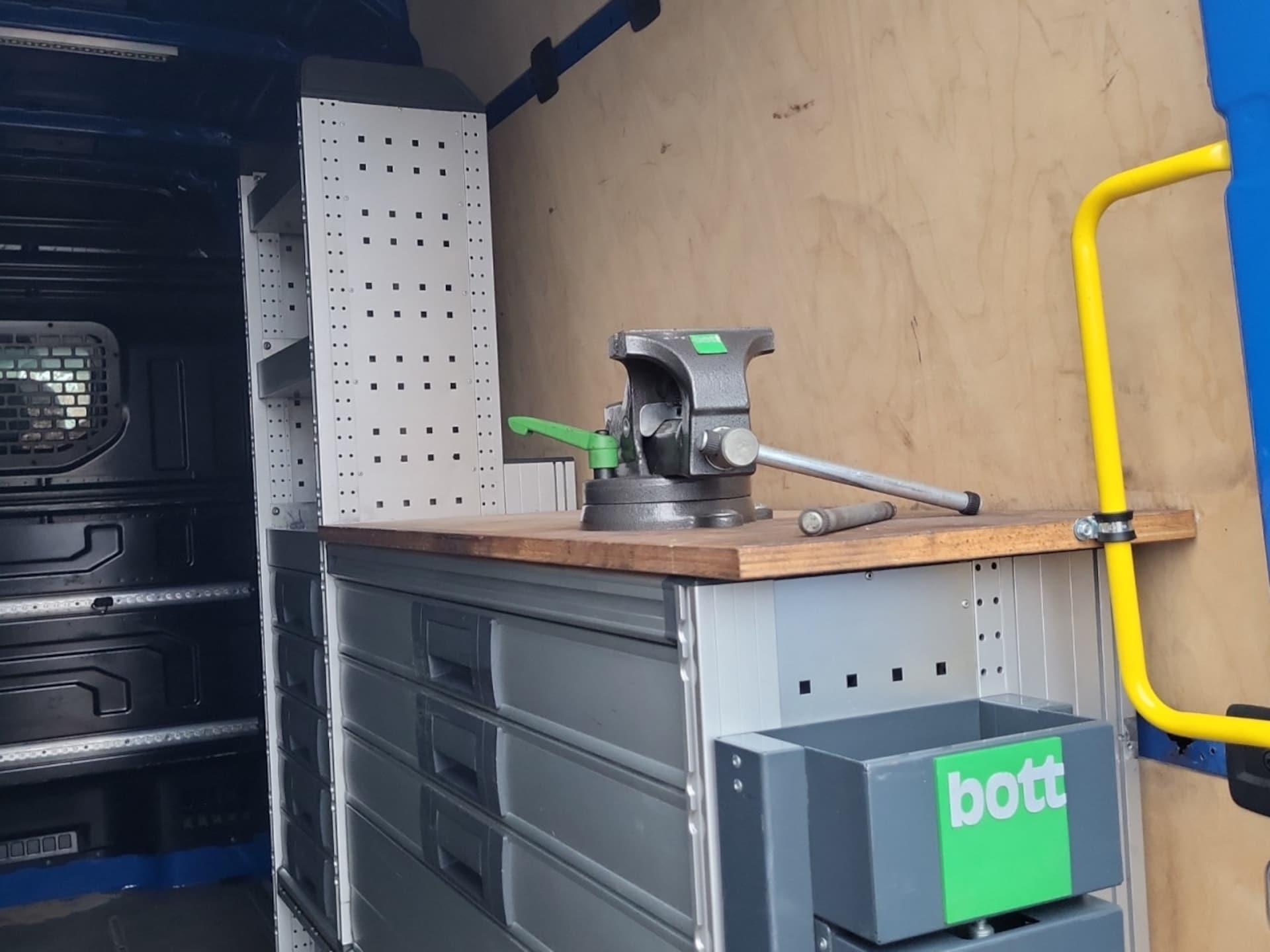 Volkswagen Crafter Kasten mittlerer Radstand