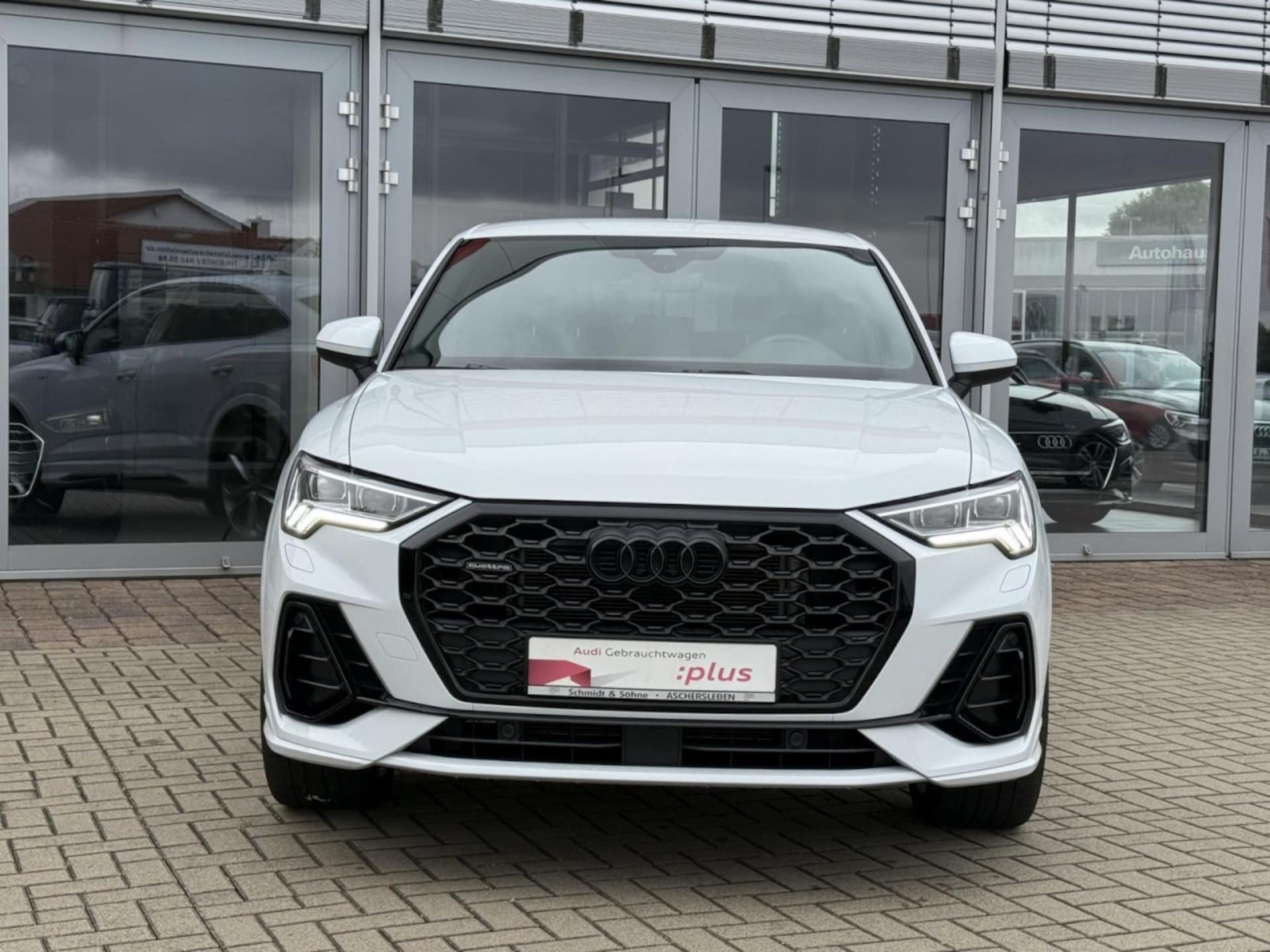 Audi Q3 Sportback S line