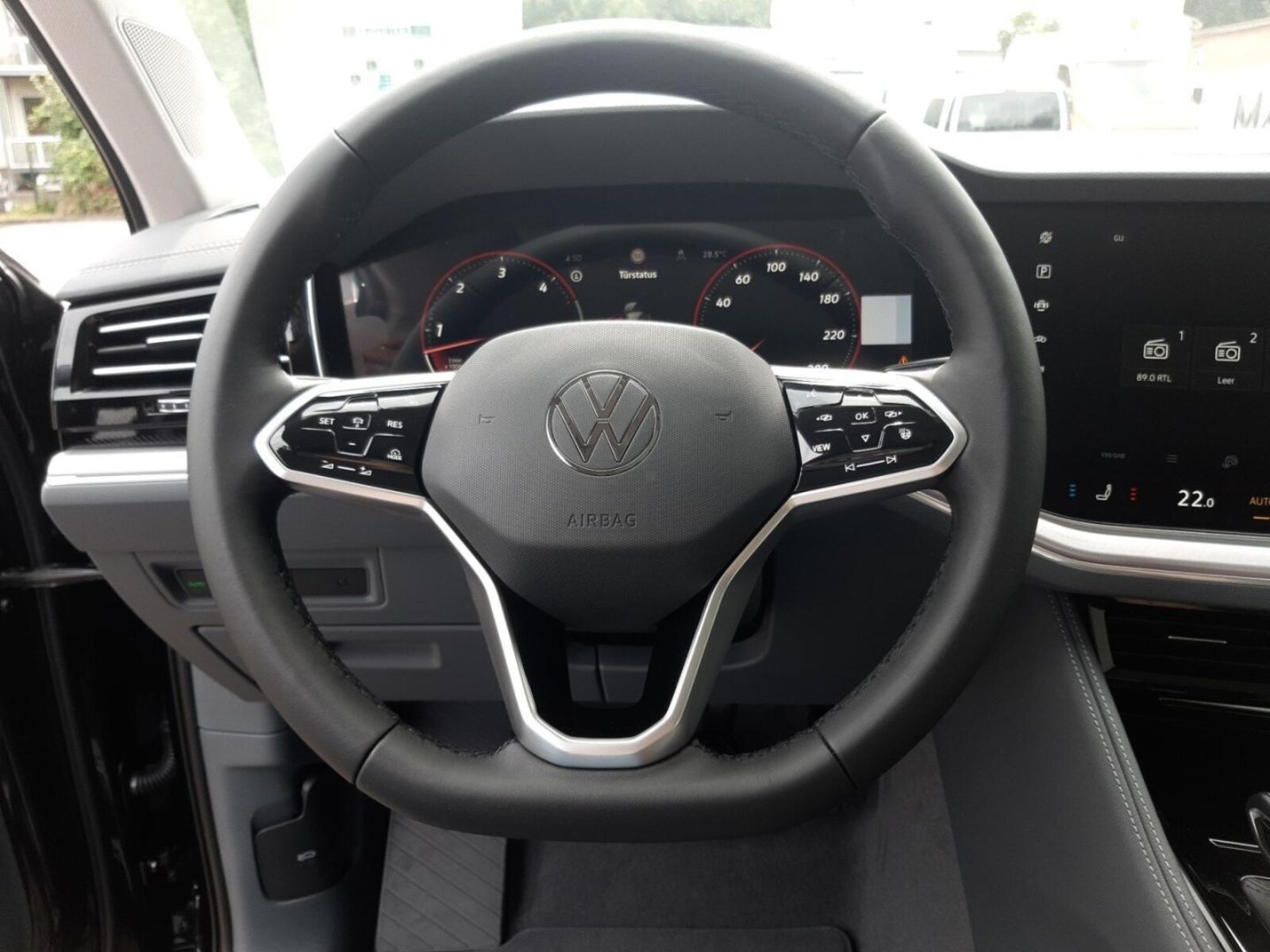 Volkswagen Touareg – Bild 17