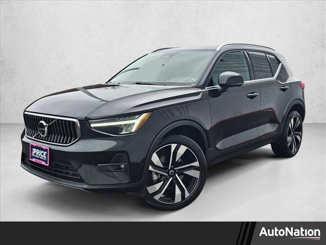 2025 Volvo XC40