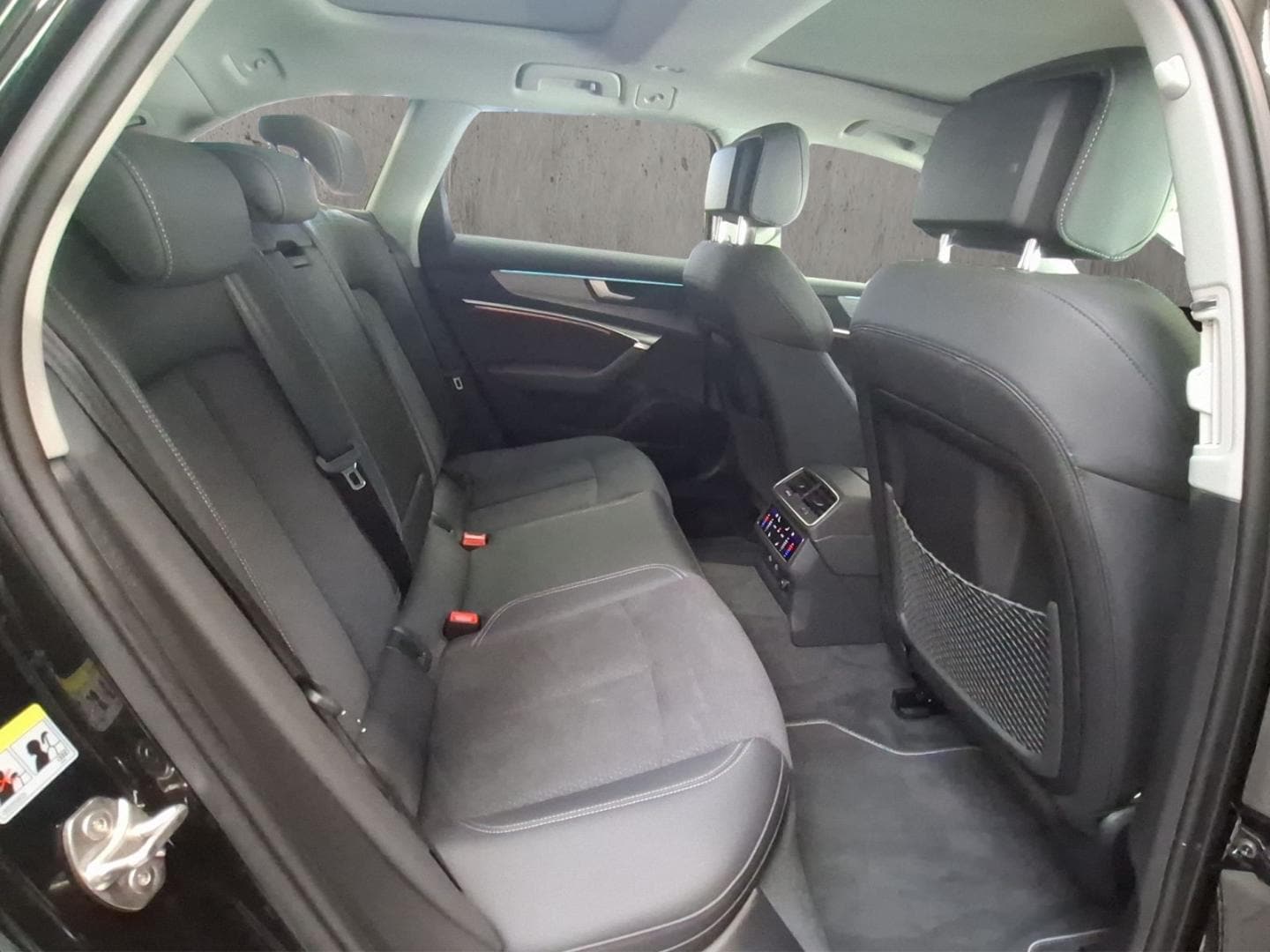 Bild über Audi S6 Avant TDI quattro tiptronic - für weitere Informationen kontaktieren Sie den Audi Partner