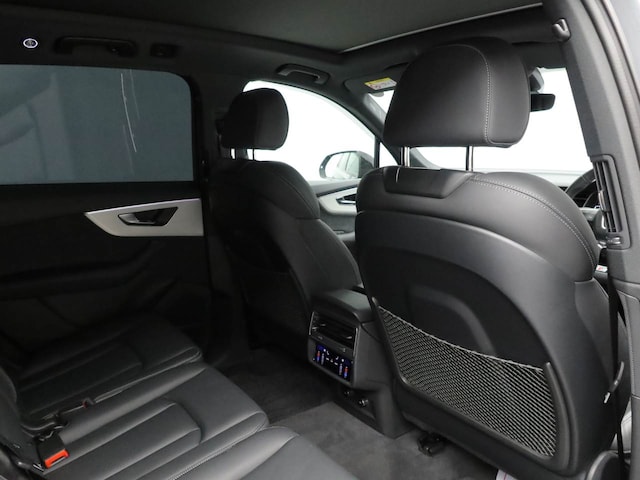 Audi Q7 55 TFSI quattro S line 250(340) kW(PS) tiptronic for more details contact your dealer