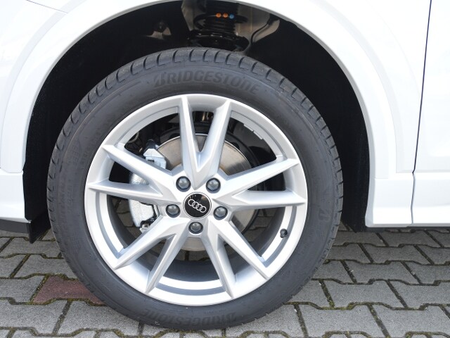 Image about Audi Q2 S line 35 TFSI S tronic