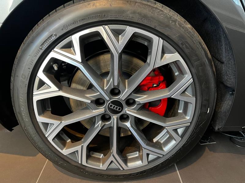 Image about Audi A6 Avant e-hybrid S line e-hybrid quattro 299 chS tronic