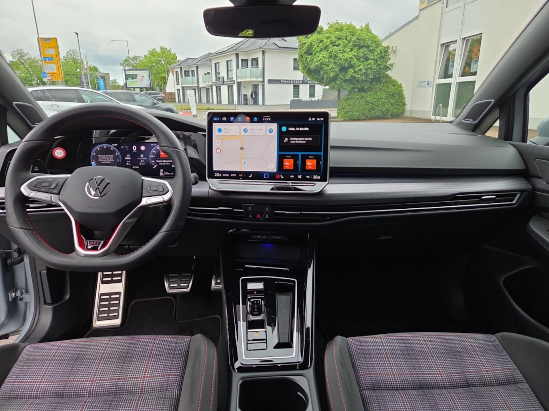 Volkswagen Golf GTI