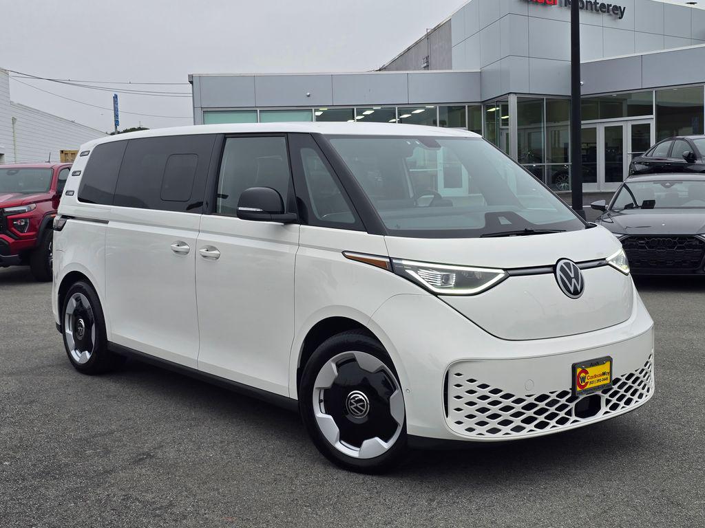 2025 Volkswagen ID. Buzz Pro S's photo