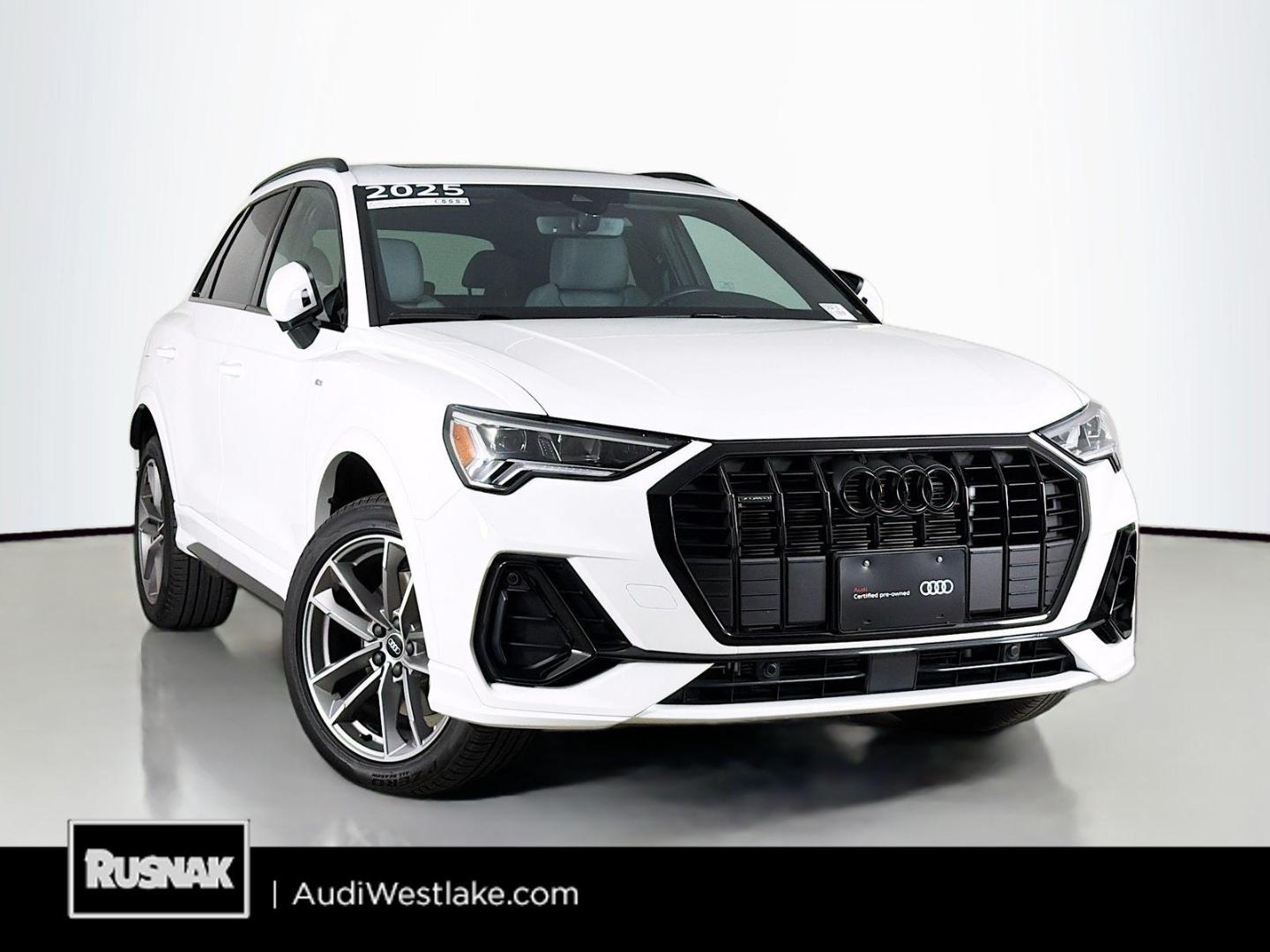 2025 Audi Q3 45 TFSI S Line Premium quattro's photo