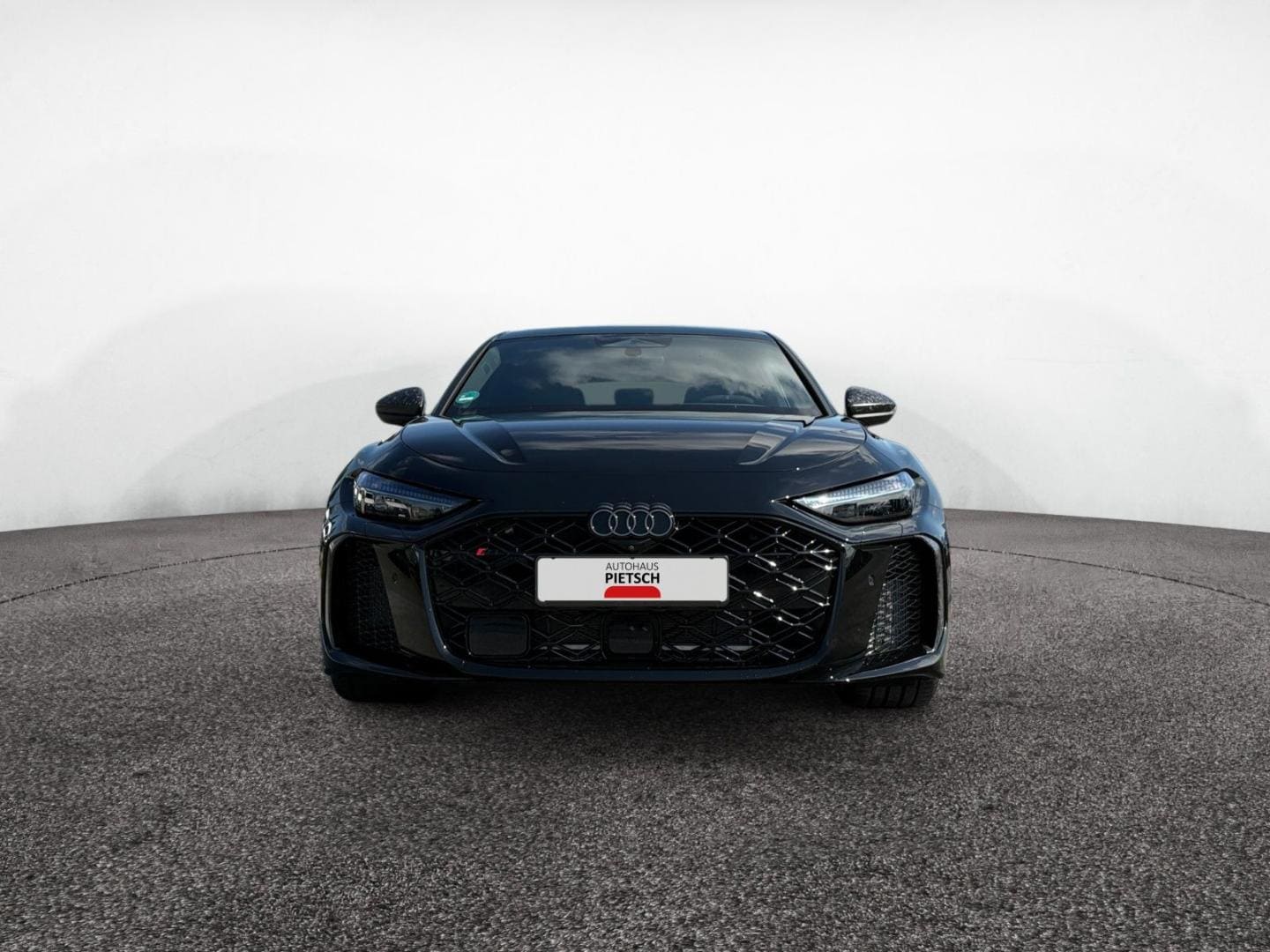 Bild über Audi RS 5 Limousine TFSI quattro 470 kW tiptronic - für weitere Informationen kontaktieren Sie den Audi Partner